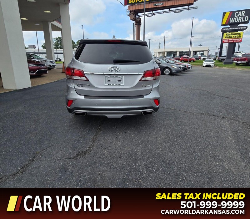 Hyundai Santa Fe Vehicle Full-screen Gallery Image 5