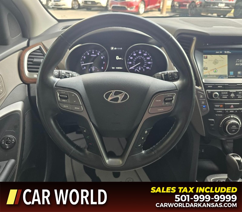 Hyundai Santa Fe Vehicle Full-screen Gallery Image 18