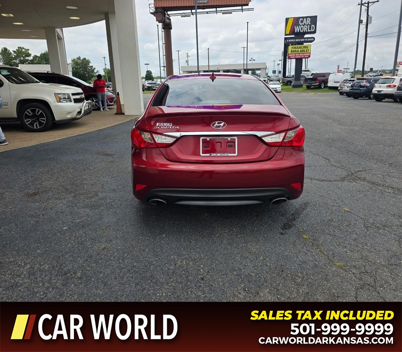 Hyundai Sonata Vehicle Full-screen Gallery Image 5