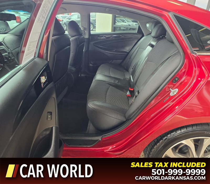 Hyundai Sonata Vehicle Full-screen Gallery Image 10