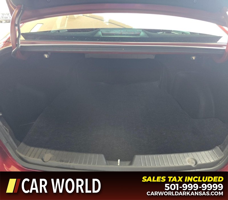 Hyundai Sonata Vehicle Full-screen Gallery Image 13