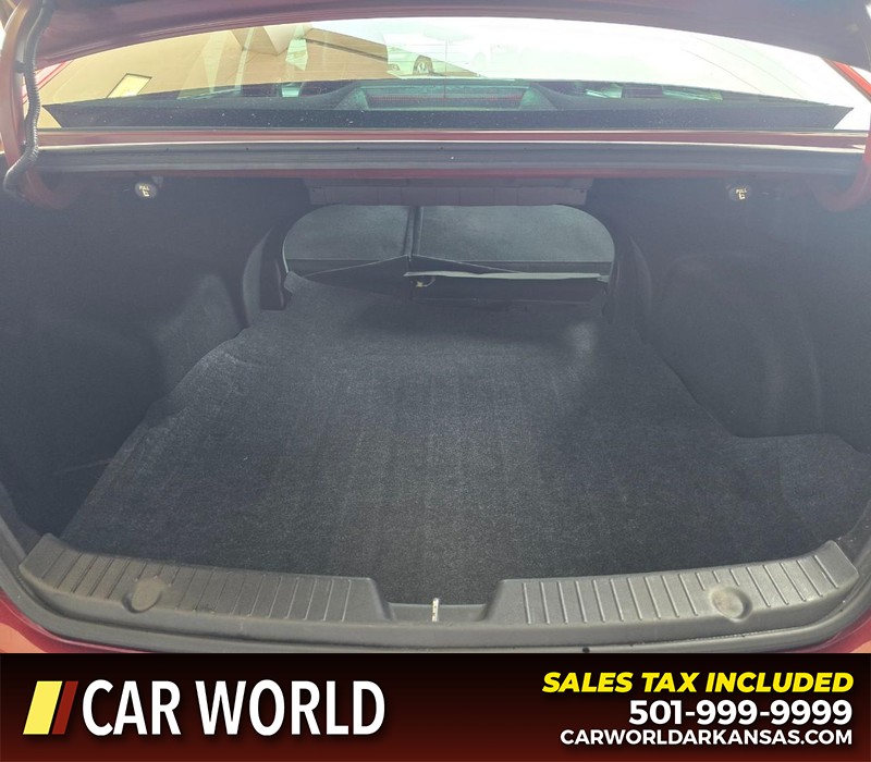 Hyundai Sonata Vehicle Full-screen Gallery Image 14