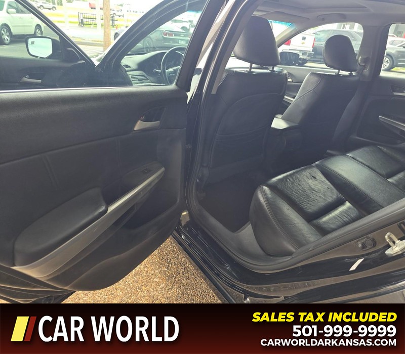 Honda Accord Sedan Vehicle Full-screen Gallery Image 9