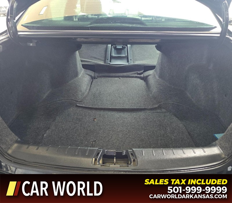 Honda Accord Sedan Vehicle Full-screen Gallery Image 14
