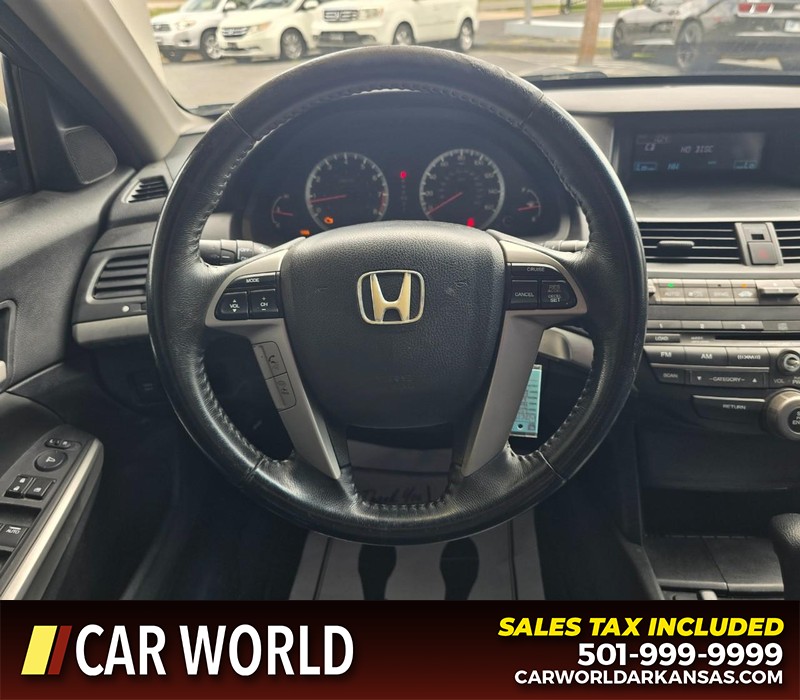 Honda Accord Sedan Vehicle Full-screen Gallery Image 15