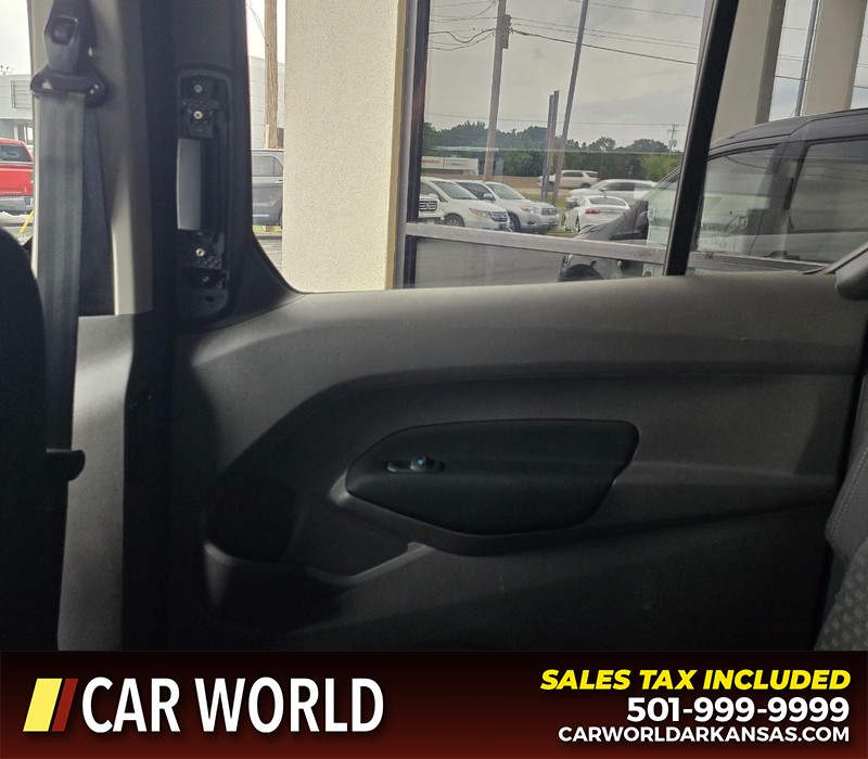 Ford Transit Connect Wagon Vehicle Full-screen Gallery Image 13