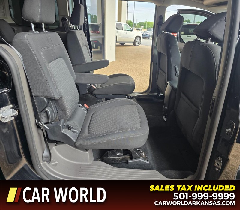 Ford Transit Connect Wagon Vehicle Full-screen Gallery Image 14