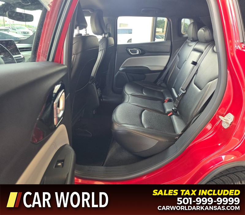 Jeep Compass Vehicle Full-screen Gallery Image 10