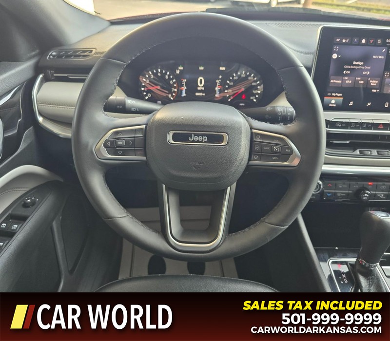 Jeep Compass Vehicle Full-screen Gallery Image 15