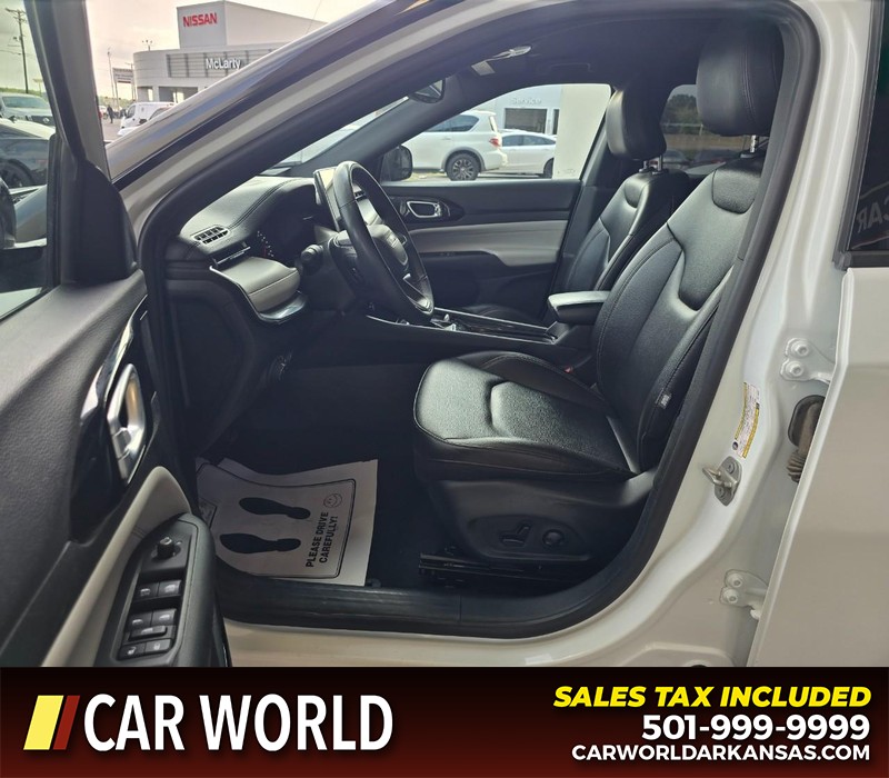 Jeep Compass Vehicle Full-screen Gallery Image 8