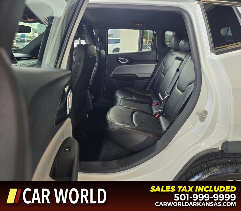 Jeep Compass Vehicle Full-screen Gallery Image 10