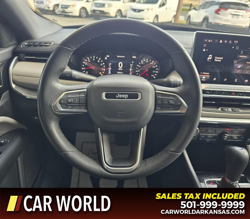 Jeep Compass Vehicle Full-screen Gallery Image 15