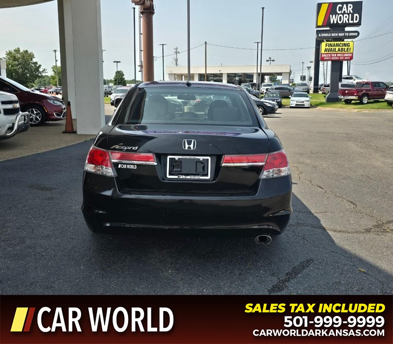Honda Accord Sedan Vehicle Full-screen Gallery Image 5