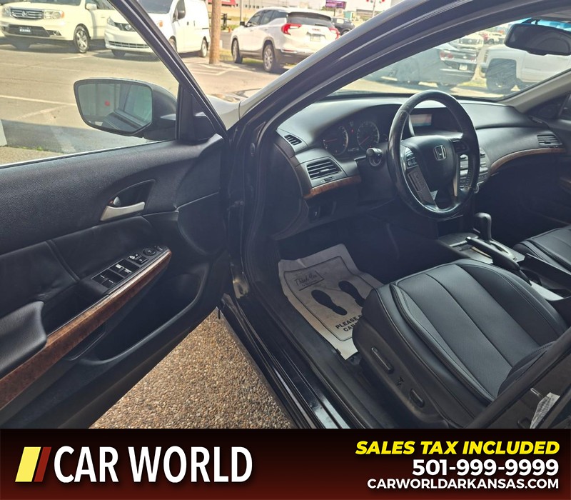 Honda Accord Sedan Vehicle Full-screen Gallery Image 7