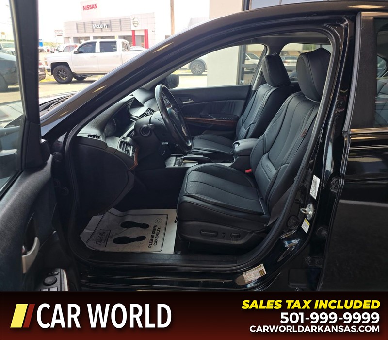 Honda Accord Sedan Vehicle Full-screen Gallery Image 8
