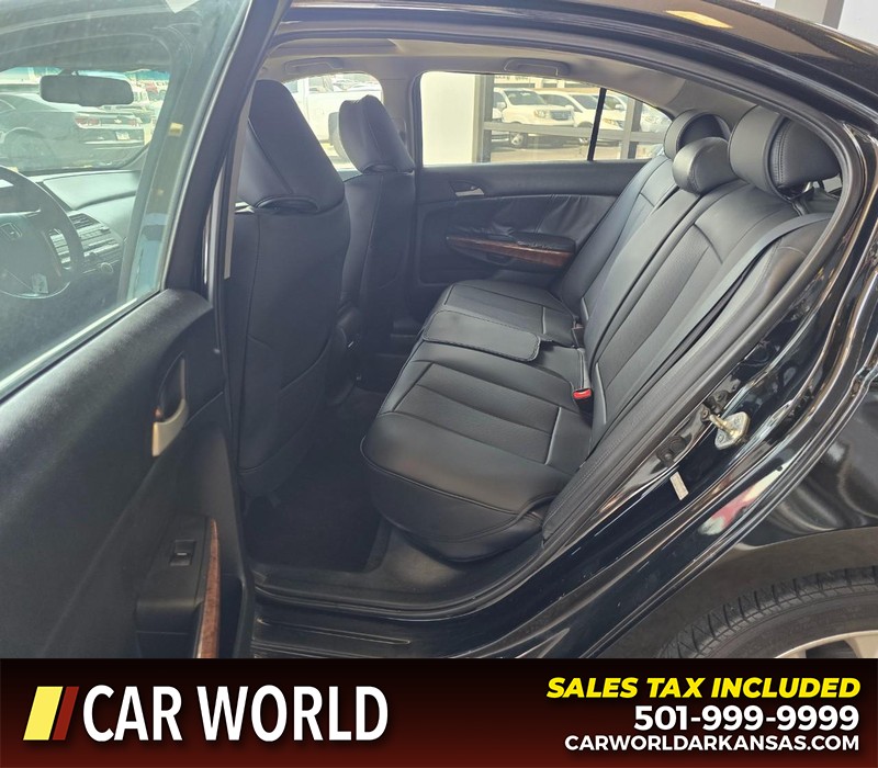 Honda Accord Sedan Vehicle Full-screen Gallery Image 10