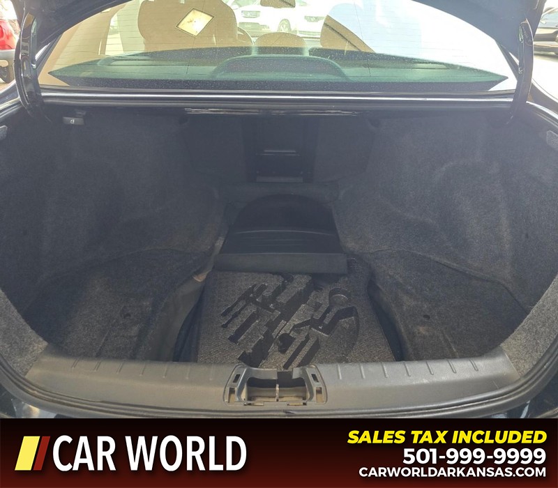 Honda Accord Sedan Vehicle Full-screen Gallery Image 13