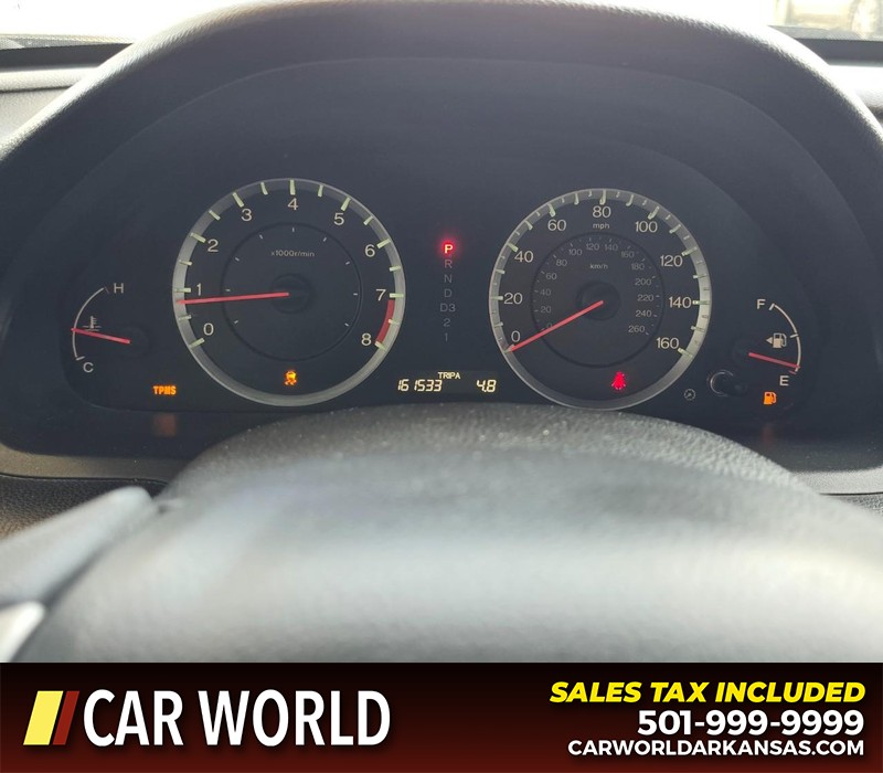 Honda Accord Sedan Vehicle Full-screen Gallery Image 16