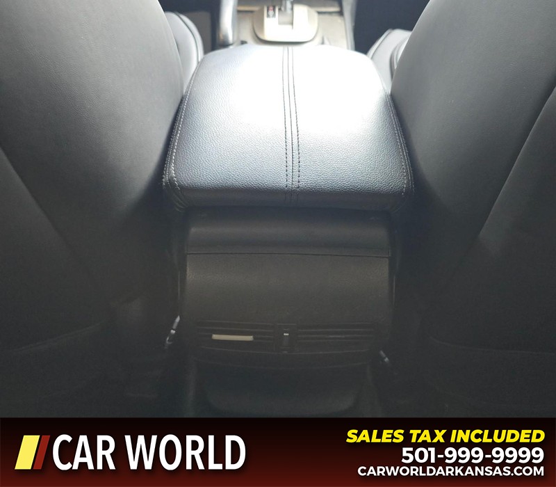 Honda Accord Sedan Vehicle Full-screen Gallery Image 19