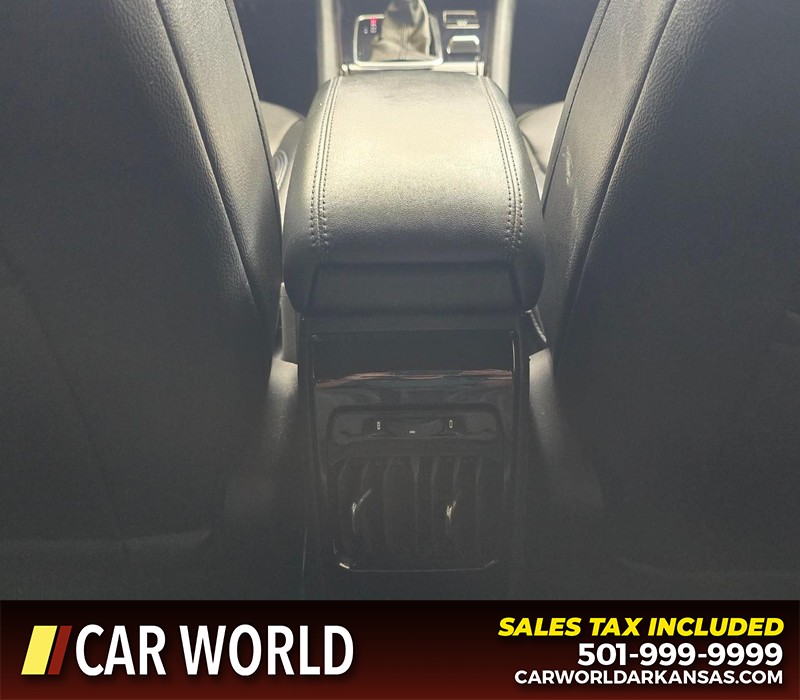 Jeep Compass Vehicle Full-screen Gallery Image 19