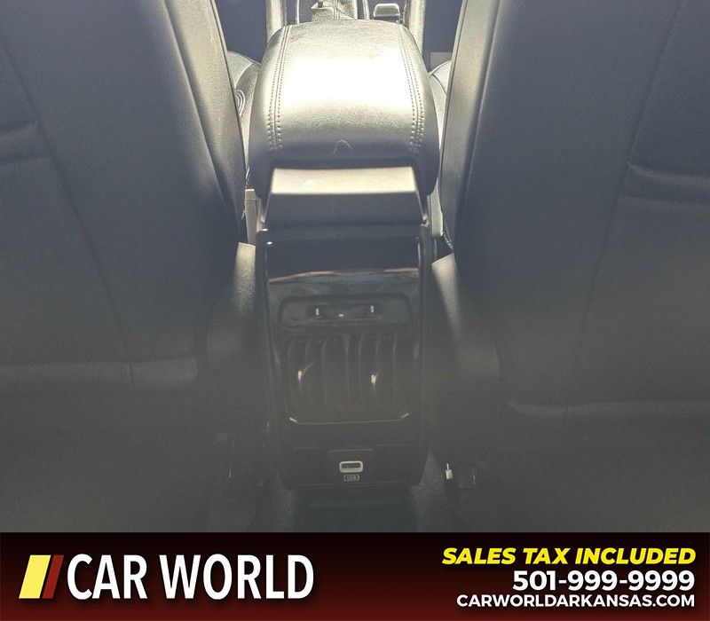 Jeep Compass Vehicle Full-screen Gallery Image 19