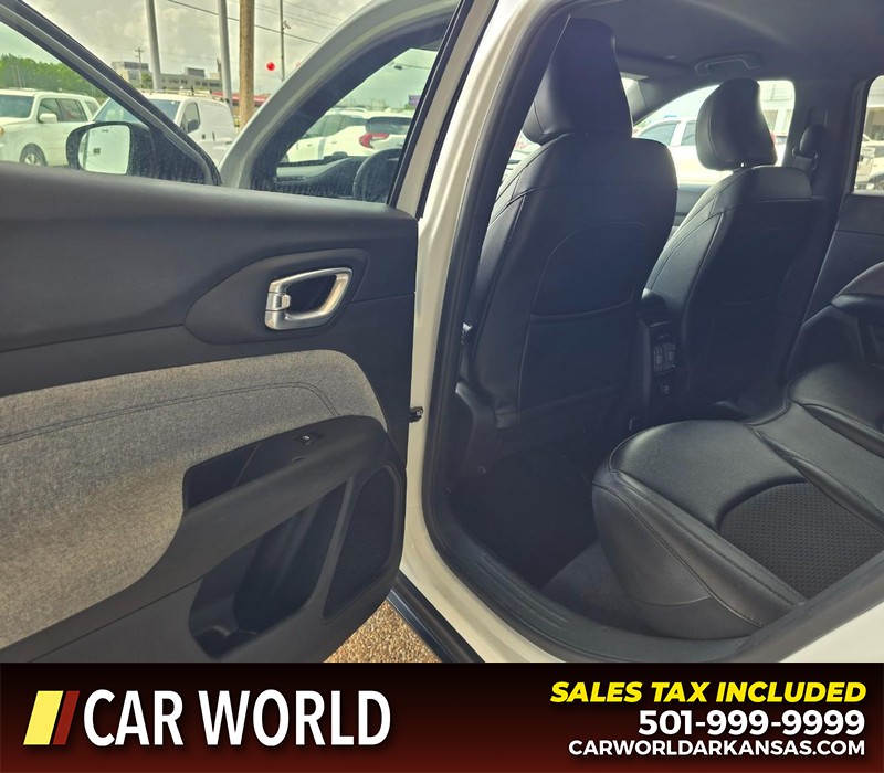 Jeep Compass Vehicle Full-screen Gallery Image 9