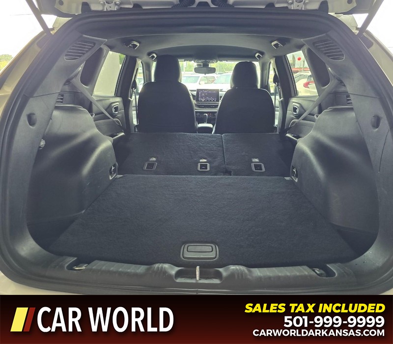 Jeep Compass Vehicle Full-screen Gallery Image 14