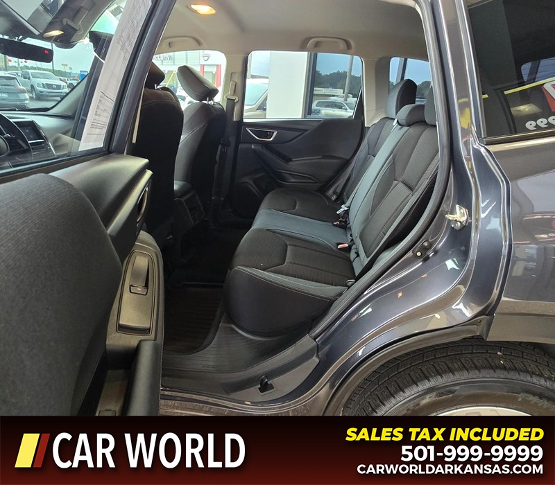Subaru Forester Vehicle Full-screen Gallery Image 10