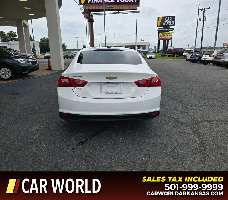 Chevrolet Malibu Vehicle Full-screen Gallery Image 5