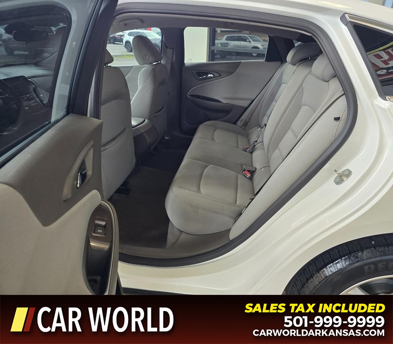 Chevrolet Malibu Vehicle Full-screen Gallery Image 10