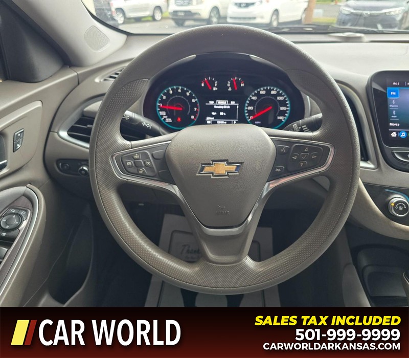 Chevrolet Malibu Vehicle Full-screen Gallery Image 15
