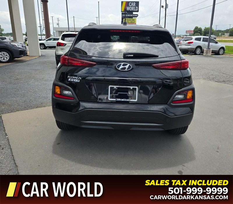 Hyundai Kona Vehicle Full-screen Gallery Image 5