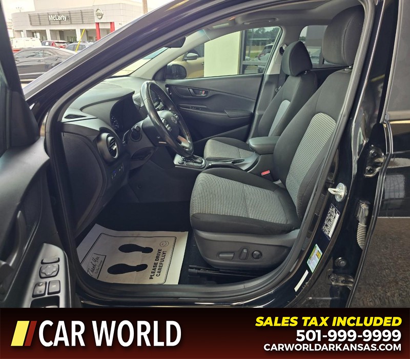 Hyundai Kona Vehicle Full-screen Gallery Image 8