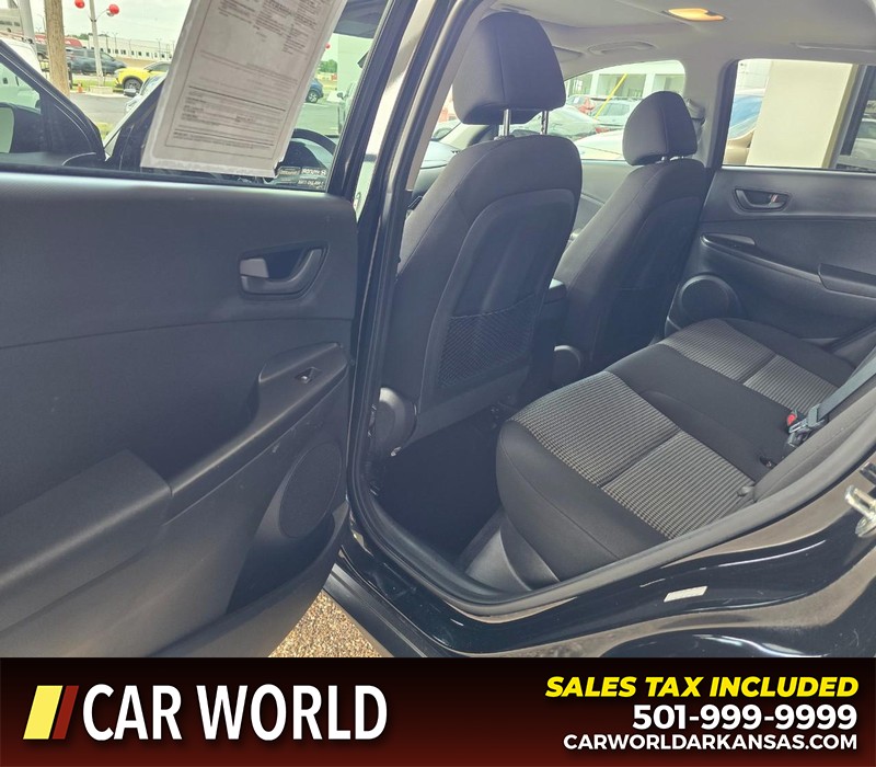 Hyundai Kona Vehicle Full-screen Gallery Image 9