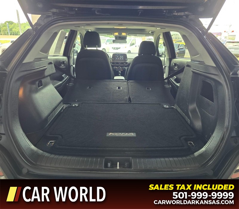 Hyundai Kona Vehicle Full-screen Gallery Image 14