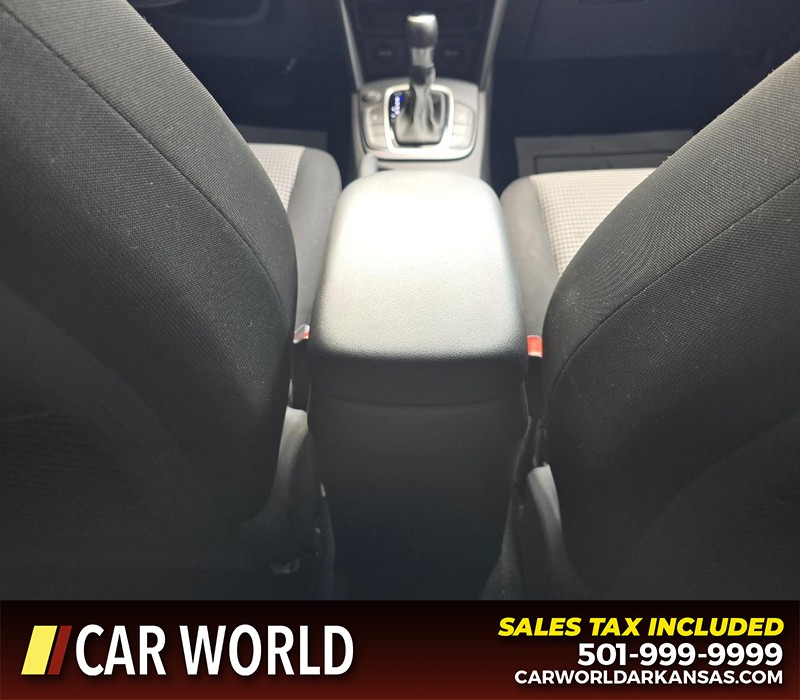 Hyundai Kona Vehicle Full-screen Gallery Image 19