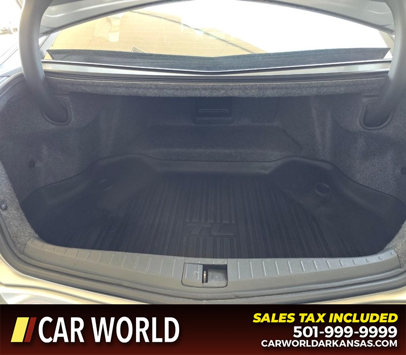 Acura TL Vehicle Full-screen Gallery Image 13
