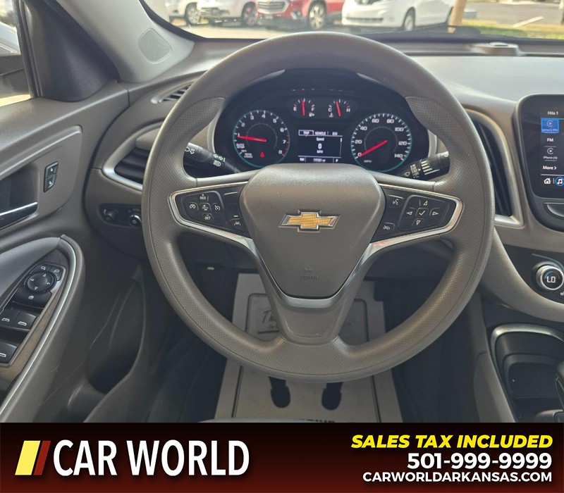 Chevrolet Malibu Vehicle Full-screen Gallery Image 15