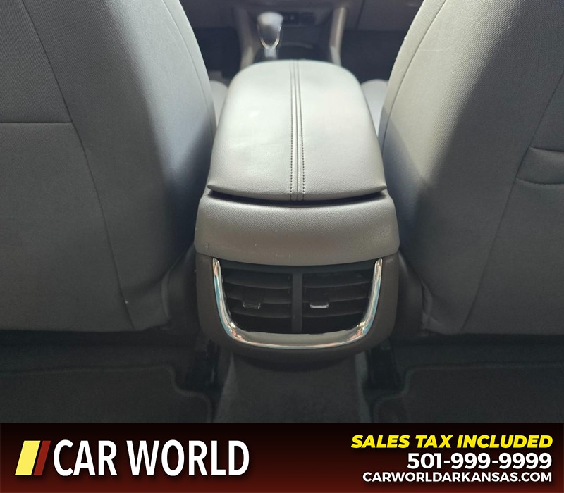 Chevrolet Malibu Vehicle Full-screen Gallery Image 19