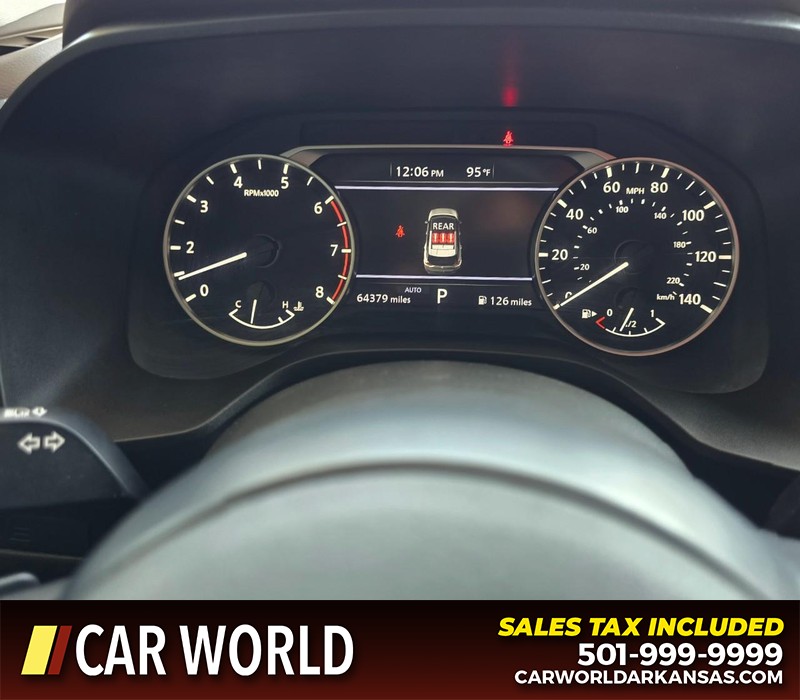 Nissan Rogue Vehicle Full-screen Gallery Image 17