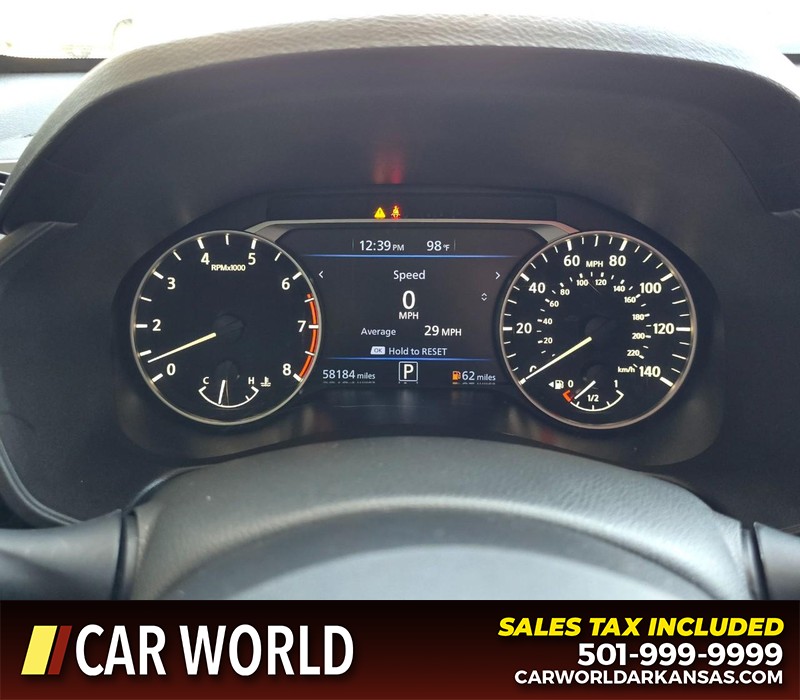 Nissan Altima Vehicle Full-screen Gallery Image 17