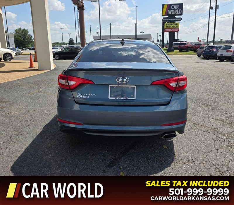 Hyundai Sonata Vehicle Full-screen Gallery Image 5