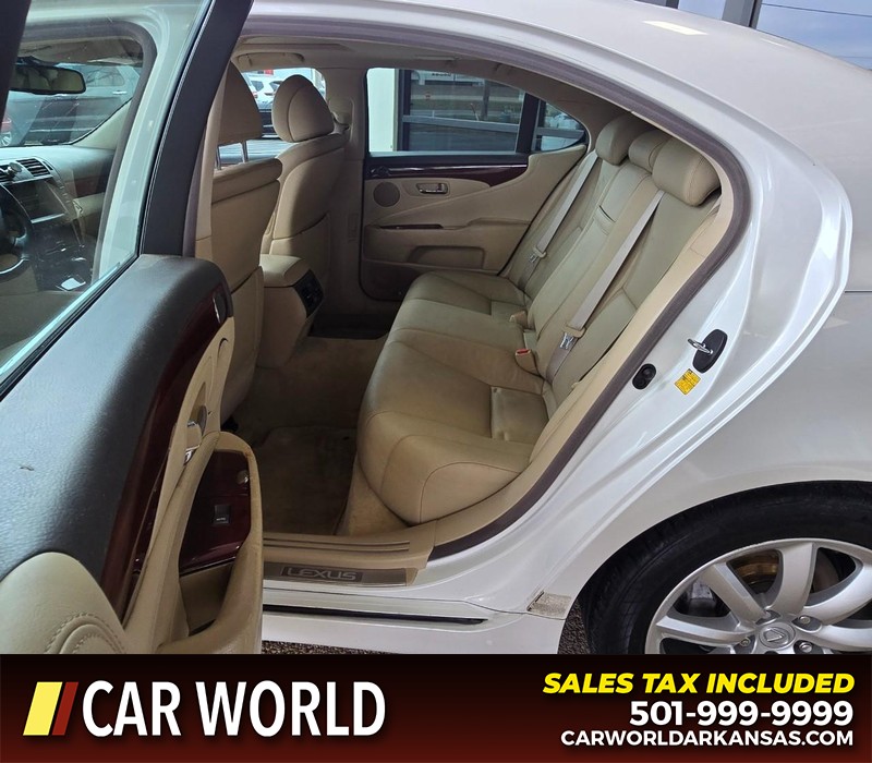 Lexus LS 460 Vehicle Full-screen Gallery Image 10