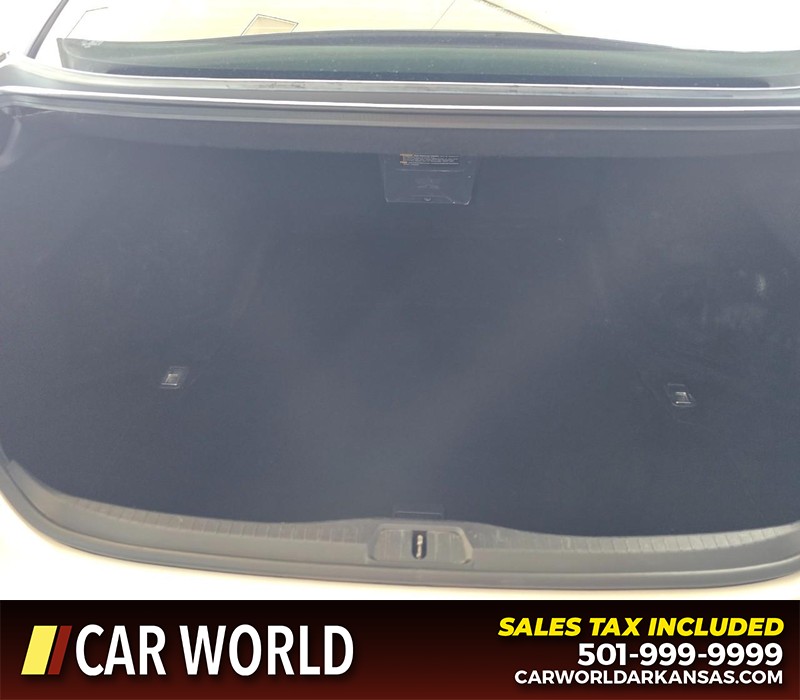 Lexus LS 460 Vehicle Full-screen Gallery Image 13