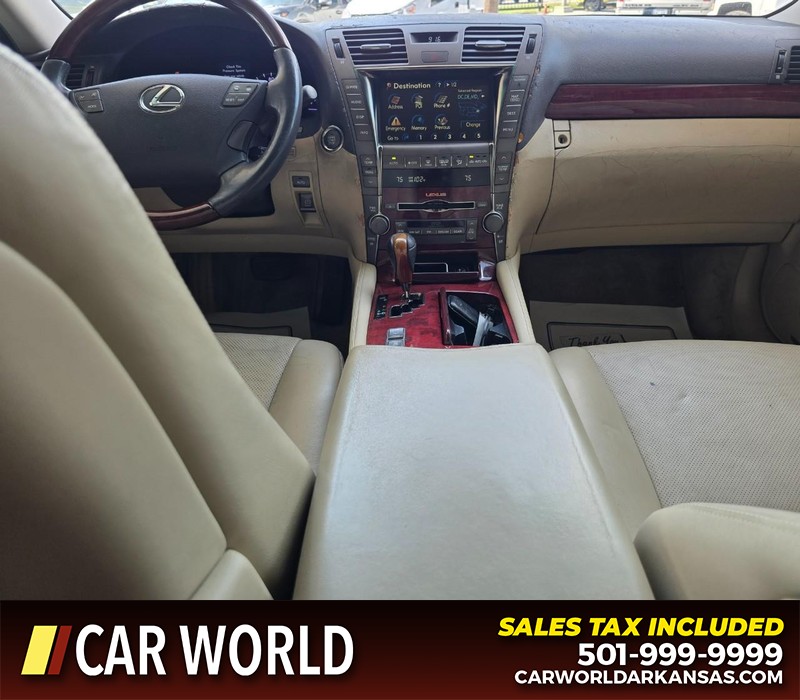 Lexus LS 460 Vehicle Full-screen Gallery Image 17