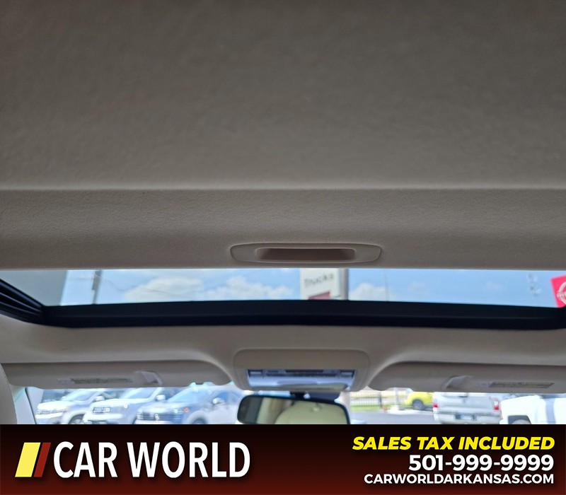 Lexus LS 460 Vehicle Full-screen Gallery Image 20