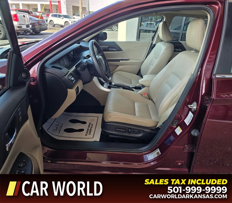 Honda Accord Sedan Vehicle Full-screen Gallery Image 8