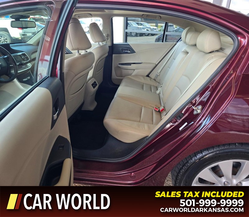 Honda Accord Sedan Vehicle Full-screen Gallery Image 10