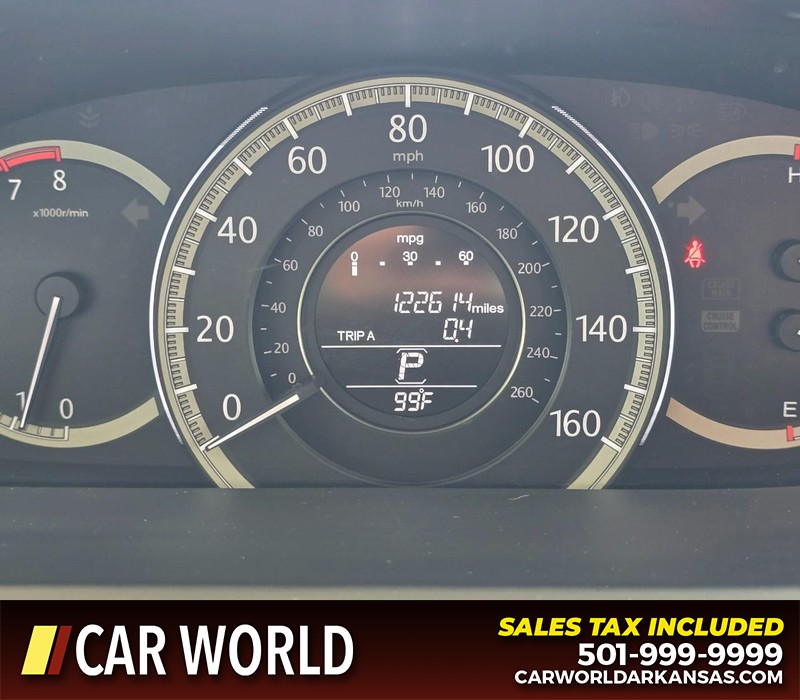 Honda Accord Sedan Vehicle Full-screen Gallery Image 15