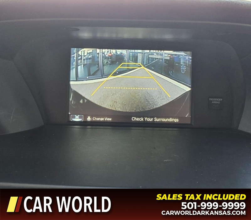 Honda Accord Sedan Vehicle Full-screen Gallery Image 18